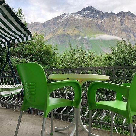 Guest House Demma Kazbegi Extérieur photo